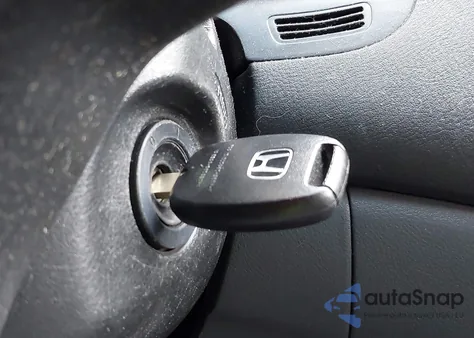 2004 Honda Accord 2.4 Lx z USA, uszkodzony, nr VIN 1HGCM56474A068628